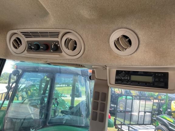 Image of John Deere 5055E equipment image 4