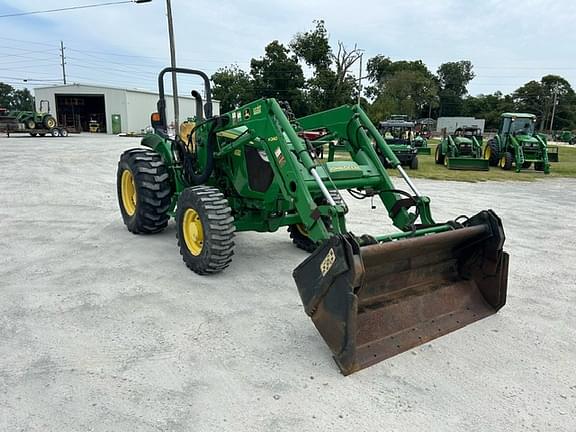 Image of John Deere 5055E equipment image 4