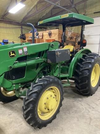 Main image John Deere 5055E