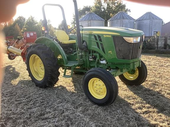 Image of John Deere 5055E Primary image