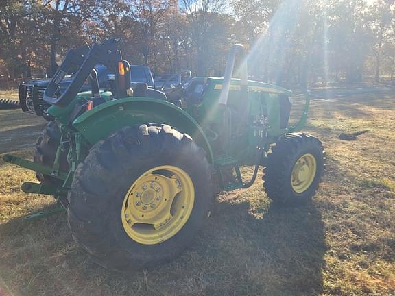 Image of John Deere 5055E equipment image 3