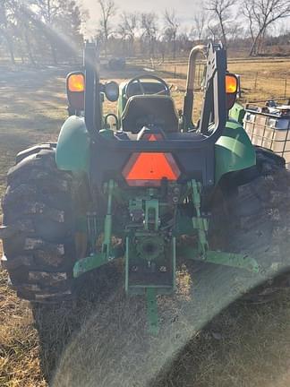 Image of John Deere 5055E equipment image 4