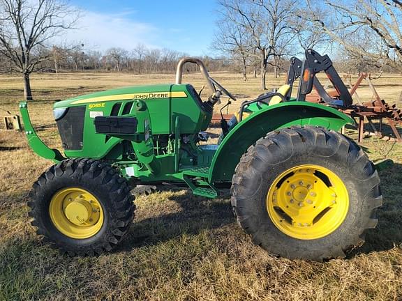 Image of John Deere 5055E Primary image