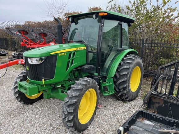 Main image John Deere 5055E