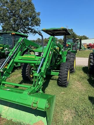 Image of John Deere 5055E equipment image 4