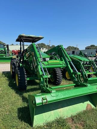 Image of John Deere 5055E equipment image 3