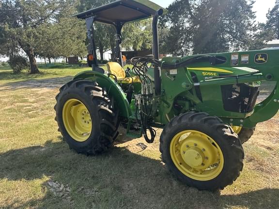 Image of John Deere 5055E equipment image 3