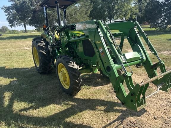Image of John Deere 5055E equipment image 2