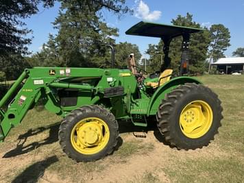 Main image John Deere 5055E