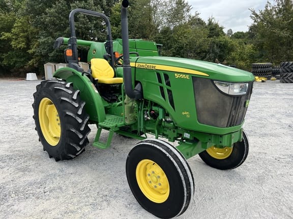 Main image John Deere 5055E