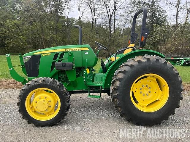 Image of John Deere 5055E equipment image 1