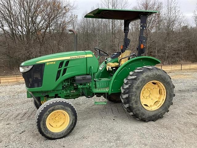 Image of John Deere 5055E equipment image 3