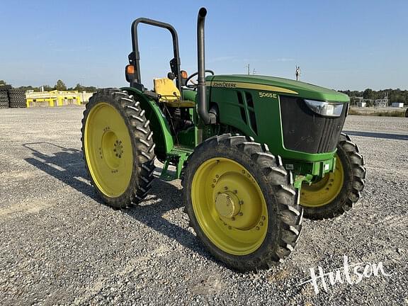 Image of John Deere 5065E Primary image