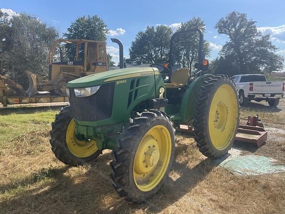 Image of John Deere 5065E equipment image 1