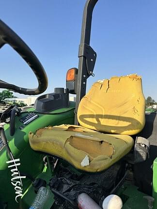 Image of John Deere 5065E equipment image 4