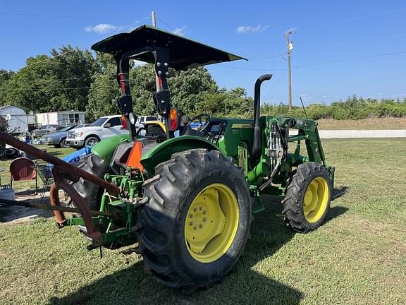 Image of John Deere 5065E equipment image 2