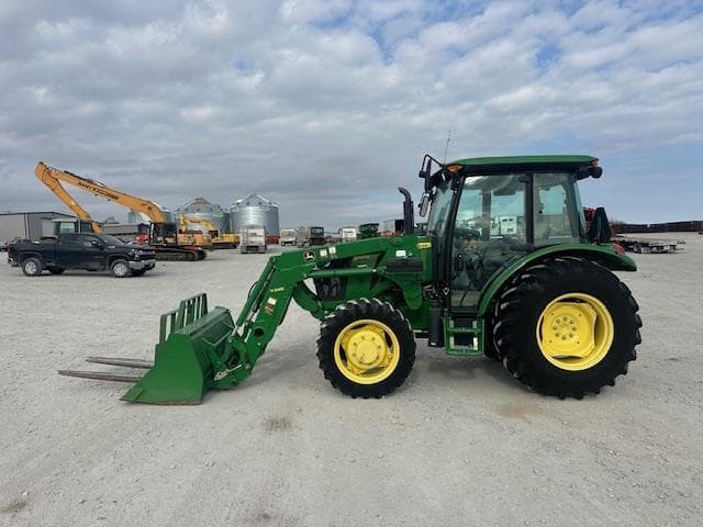 Image of John Deere 5065E equipment image 1