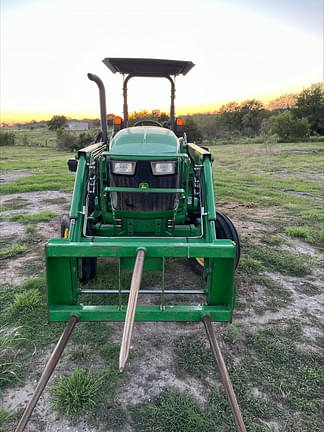 Image of John Deere 5065E equipment image 4