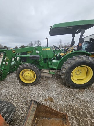 2016 John Deere 5065E Equipment Image0