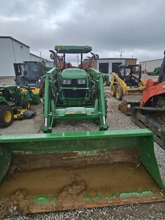 Image of John Deere 5065E equipment image 2