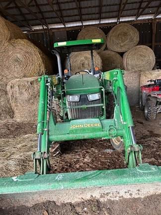 Image of John Deere 5065E equipment image 2