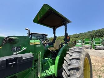 Image of John Deere 5065E equipment image 4