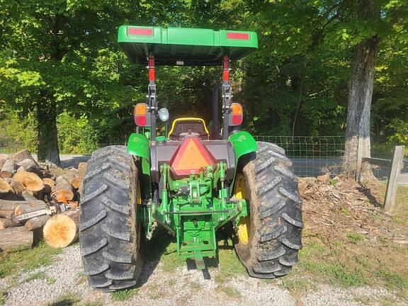 Image of John Deere 5065E equipment image 3