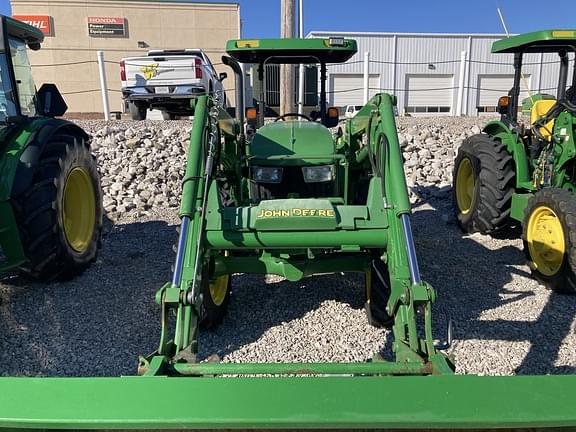 Image of John Deere 5065E equipment image 2