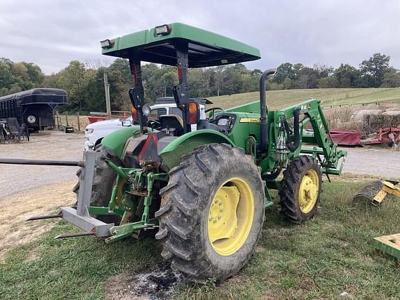 Image of John Deere 5065E equipment image 3