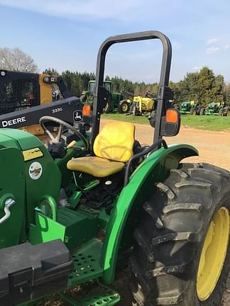 Image of John Deere 5065E equipment image 4