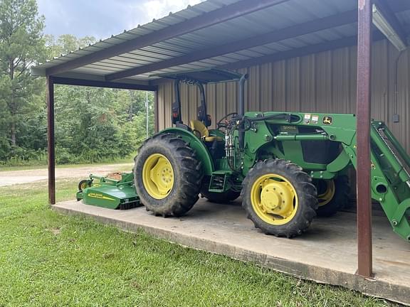 Image of John Deere 5065E equipment image 2