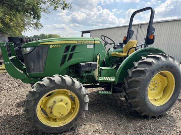 Image of John Deere 5065E Primary image