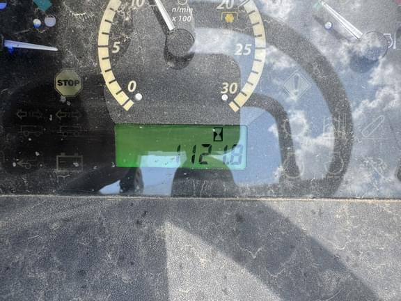 Image of John Deere 5065E equipment image 2