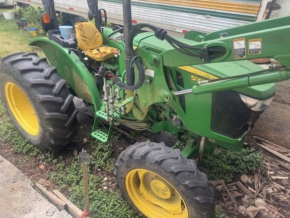 2016 John Deere 5065E Equipment Image0