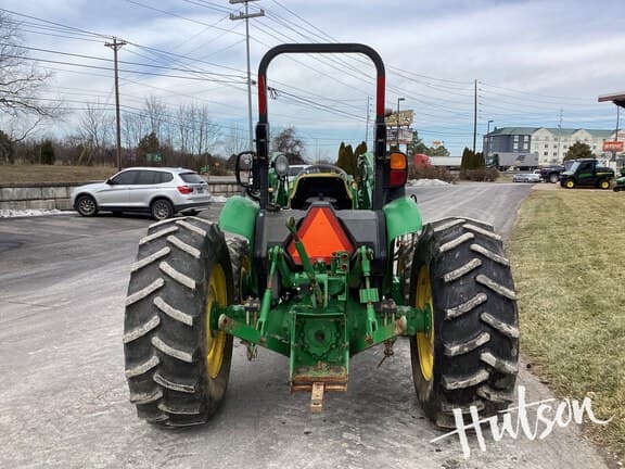 Image of John Deere 5065E equipment image 2