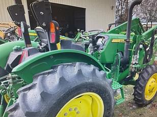 Main image John Deere 5065E 1