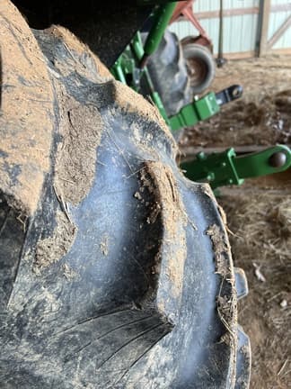 Image of John Deere 5065E equipment image 4