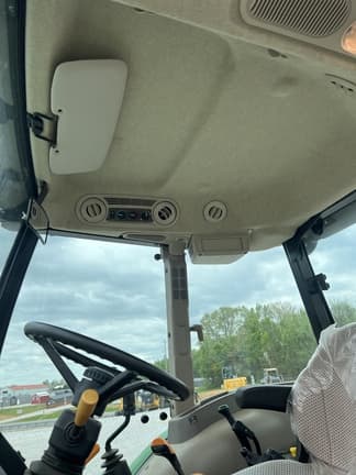 Image of John Deere 5065E equipment image 4