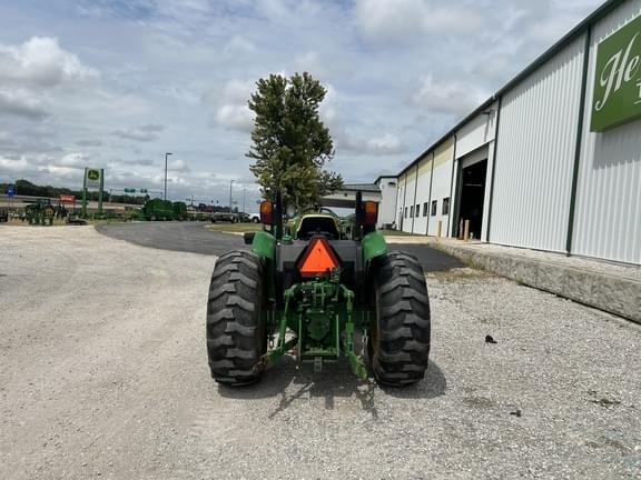 Image of John Deere 5065E equipment image 4
