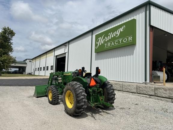 Image of John Deere 5065E equipment image 3