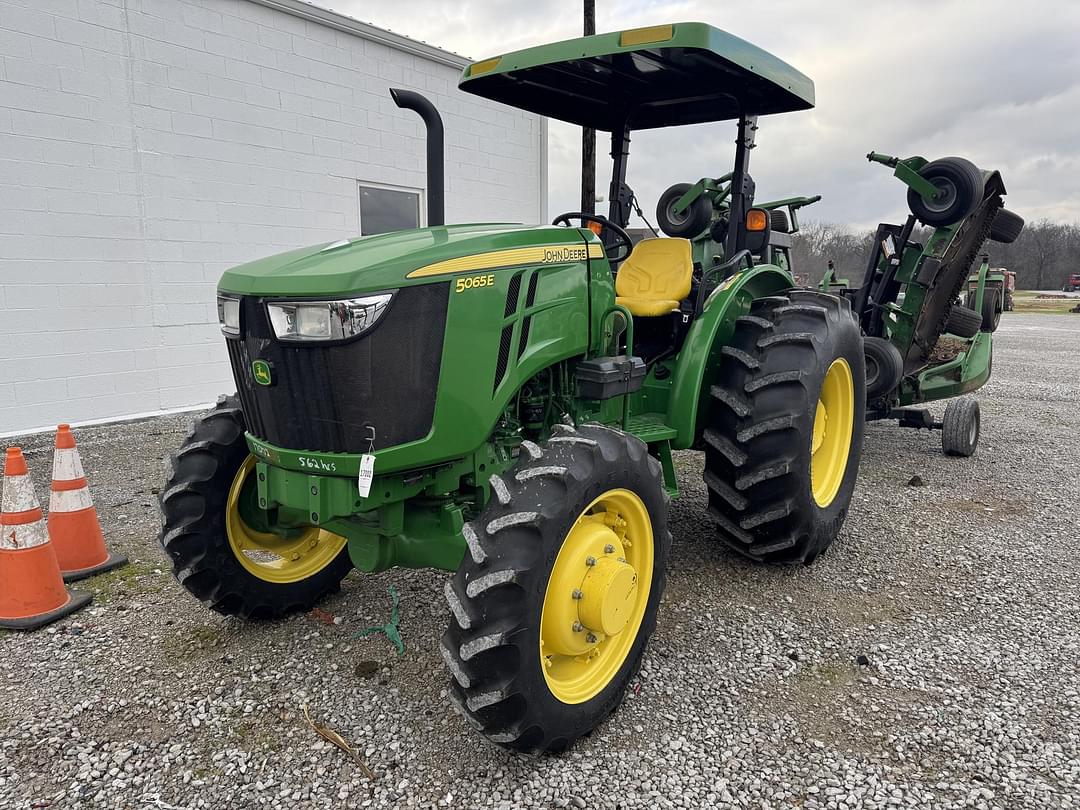 Image of John Deere 5065E Primary image