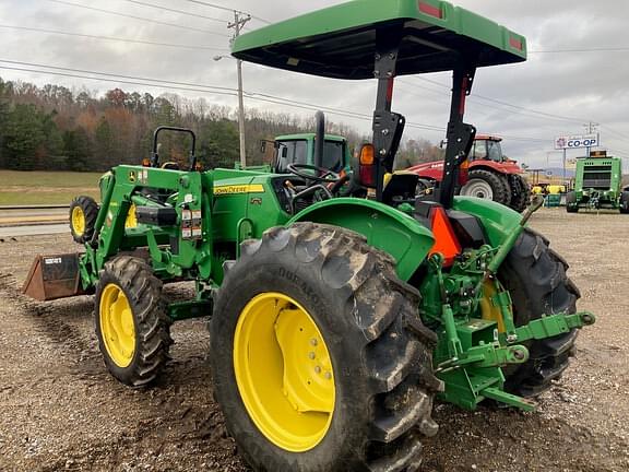 Image of John Deere 5065E equipment image 1