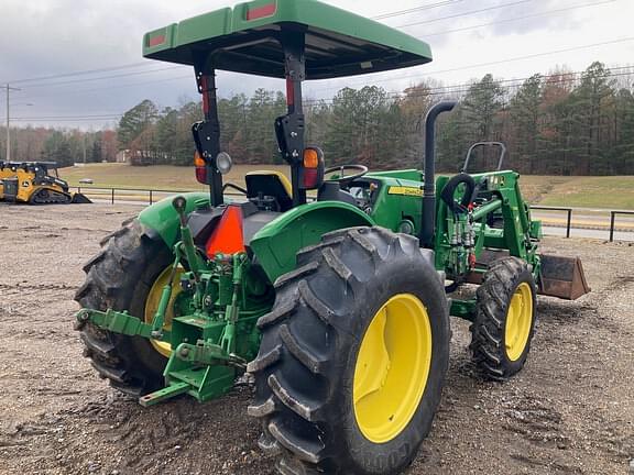 Image of John Deere 5065E equipment image 3