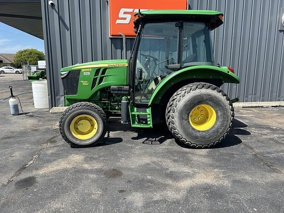 Image of John Deere 5065E equipment image 1