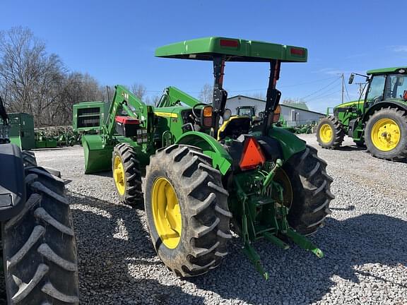 Image of John Deere 5065E equipment image 3