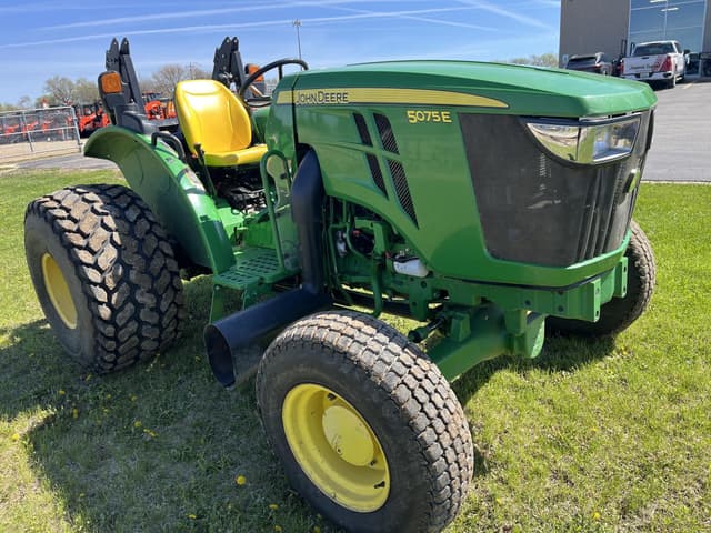 Image of John Deere 5075E equipment image 2