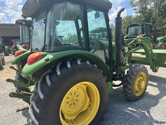 Image of John Deere 5075E equipment image 3
