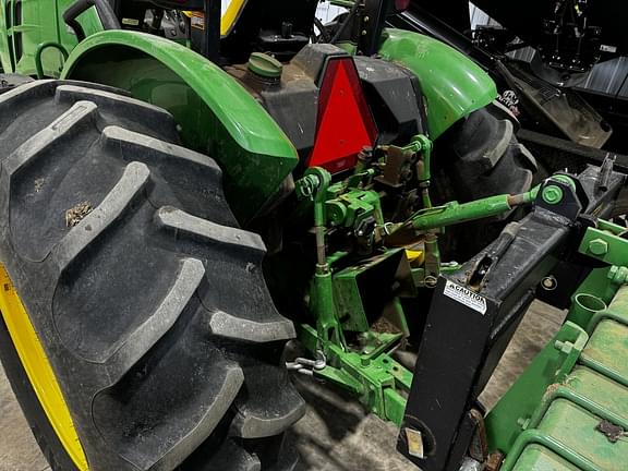 Image of John Deere 5075E equipment image 2