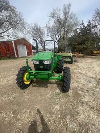 Image of John Deere 5075E equipment image 1