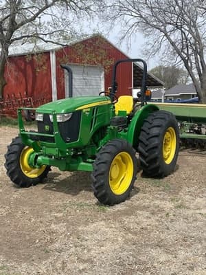 2016 John Deere 5075E Image